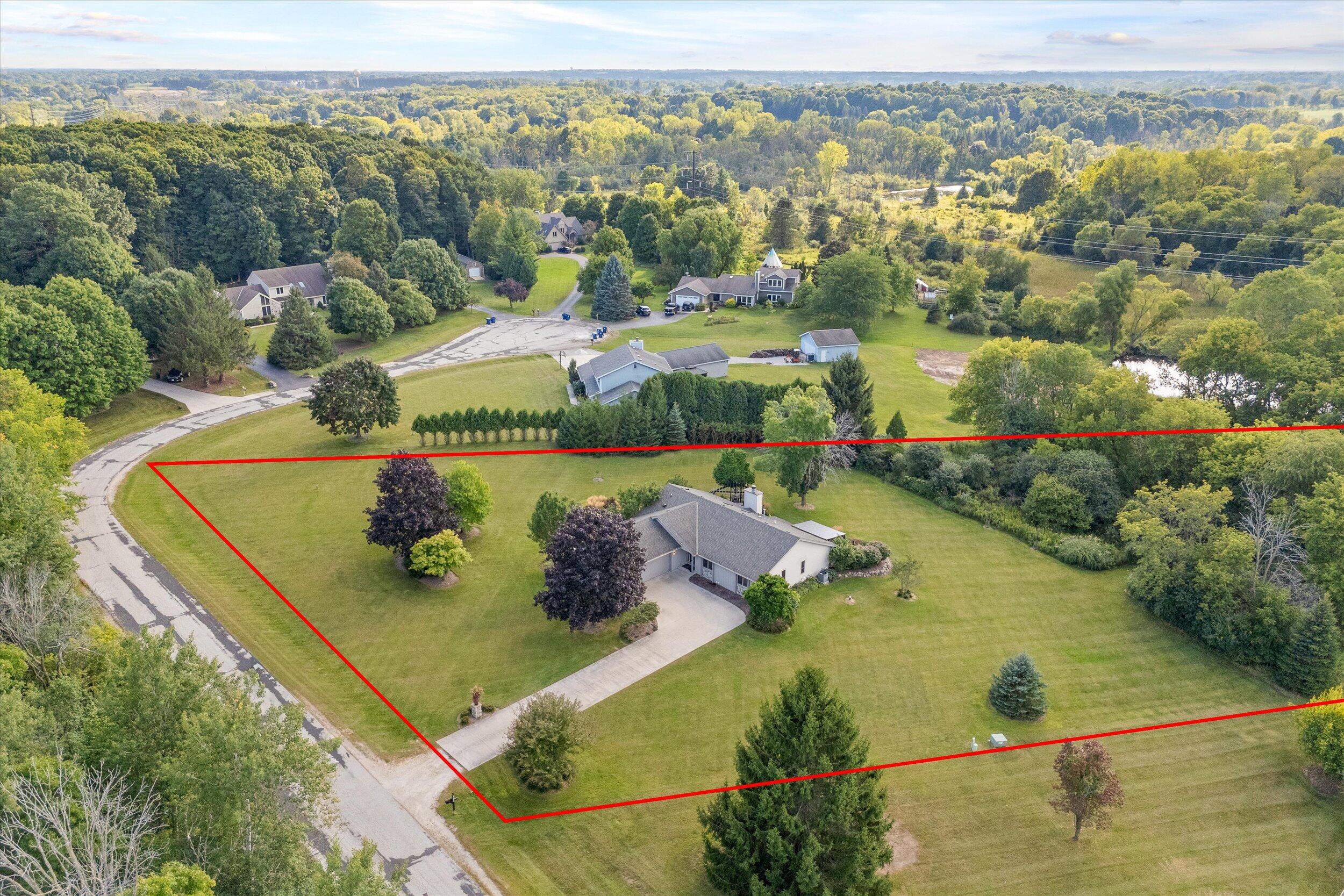Grafton, Wisconsin, 53024, United States, 3 Bedrooms Bedrooms, ,2 BathroomsBathrooms,Residential,For Sale,1938836