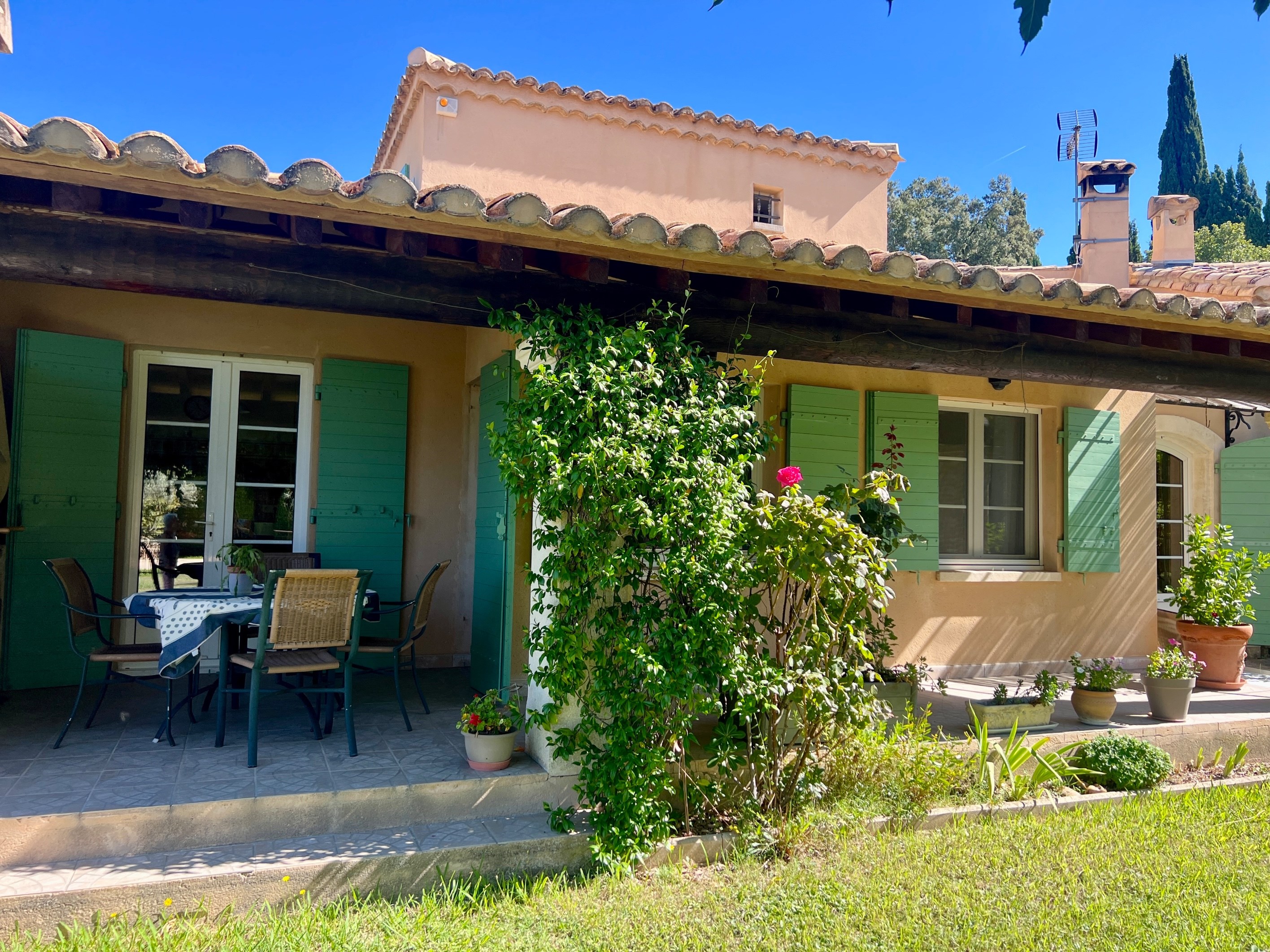  Quiet family home, in the immediate vicinity of Saint-Rémy-de-Provence. - 物件實景