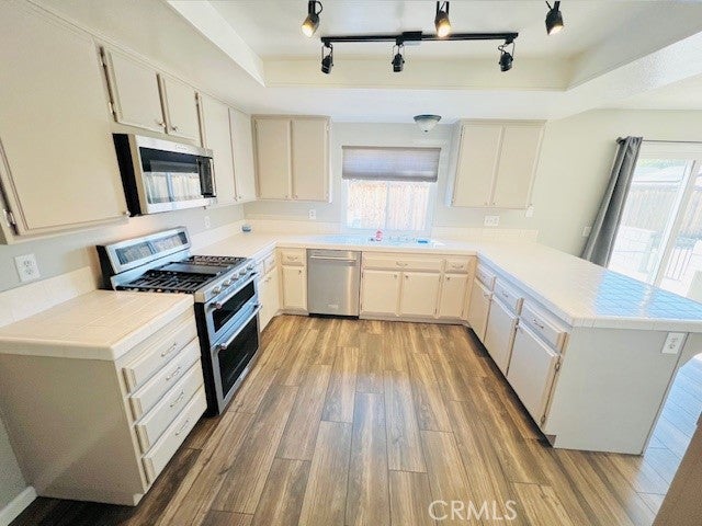 Redlands, California, 92374, United States, 3 Bedrooms Bedrooms, ,3 BathroomsBathrooms,Residential,For Sale,1908289