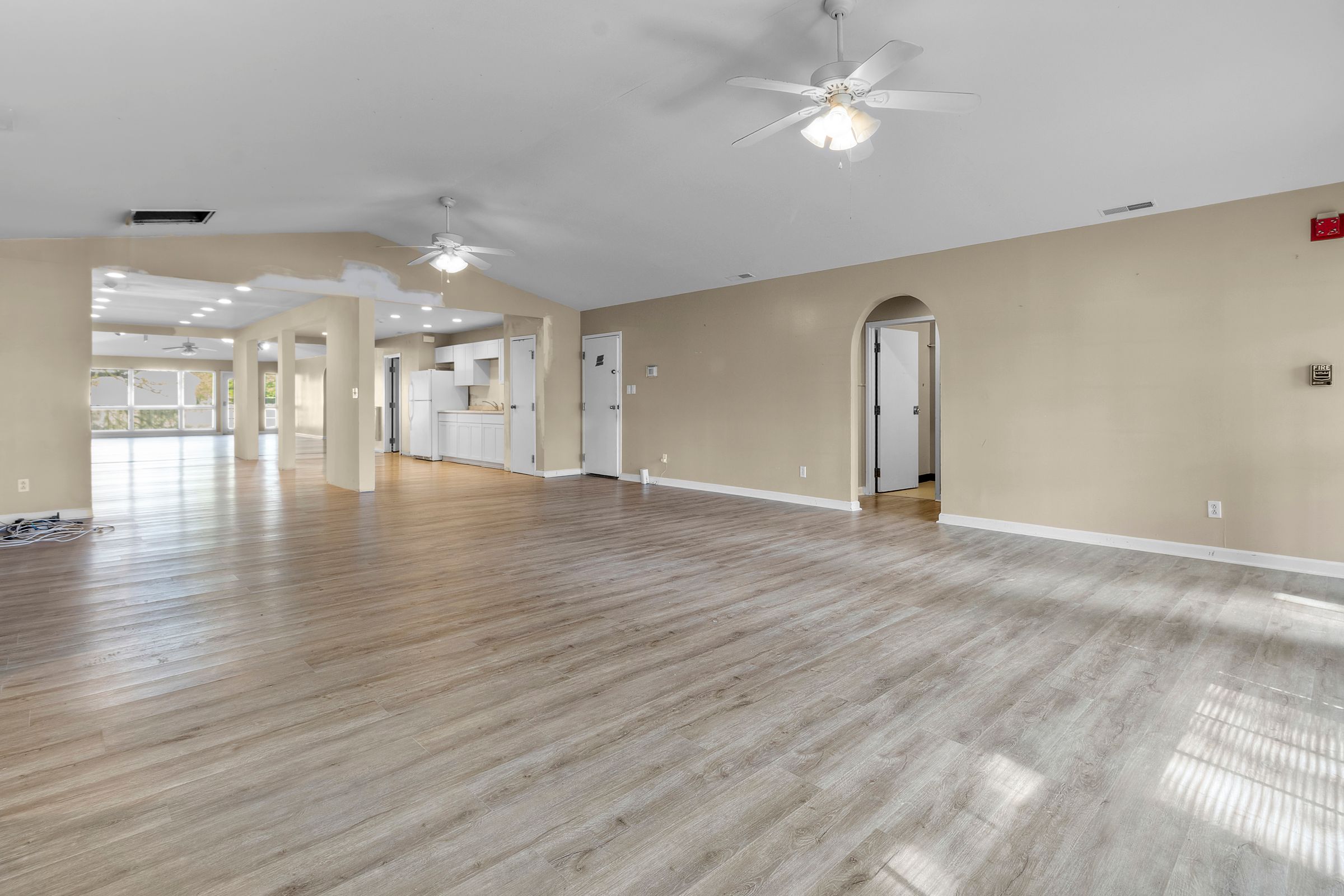 Indianapolis, Indiana, 46240, United States, 14 Bedrooms Bedrooms, ,6 BathroomsBathrooms,Residential,For Sale,1908586