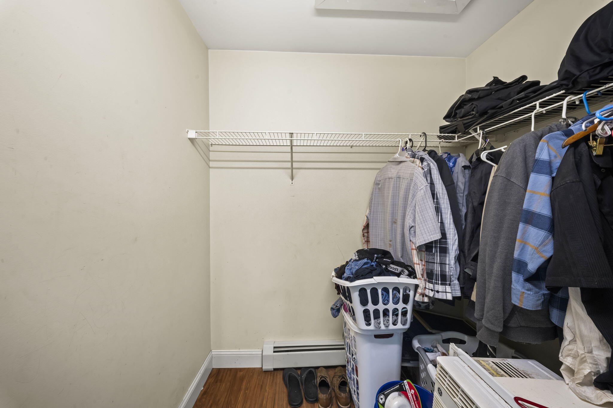 Scarborough, Maine, 04074, United States, 3 Bedrooms Bedrooms, ,3 BathroomsBathrooms,Residential,For Sale,1989589