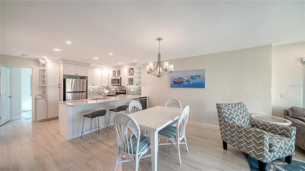 Longboat Key, Florida, 34228, United States, 2 Bedrooms Bedrooms, ,2 BathroomsBathrooms,Residential,For Sale,1993479