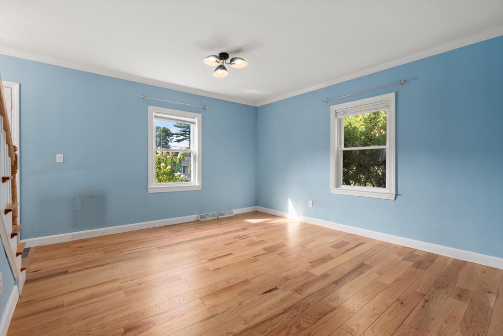 Hudson, Massachusetts, 01749, United States, 3 Bedrooms Bedrooms, ,2 BathroomsBathrooms,Residential,For Sale,1947997