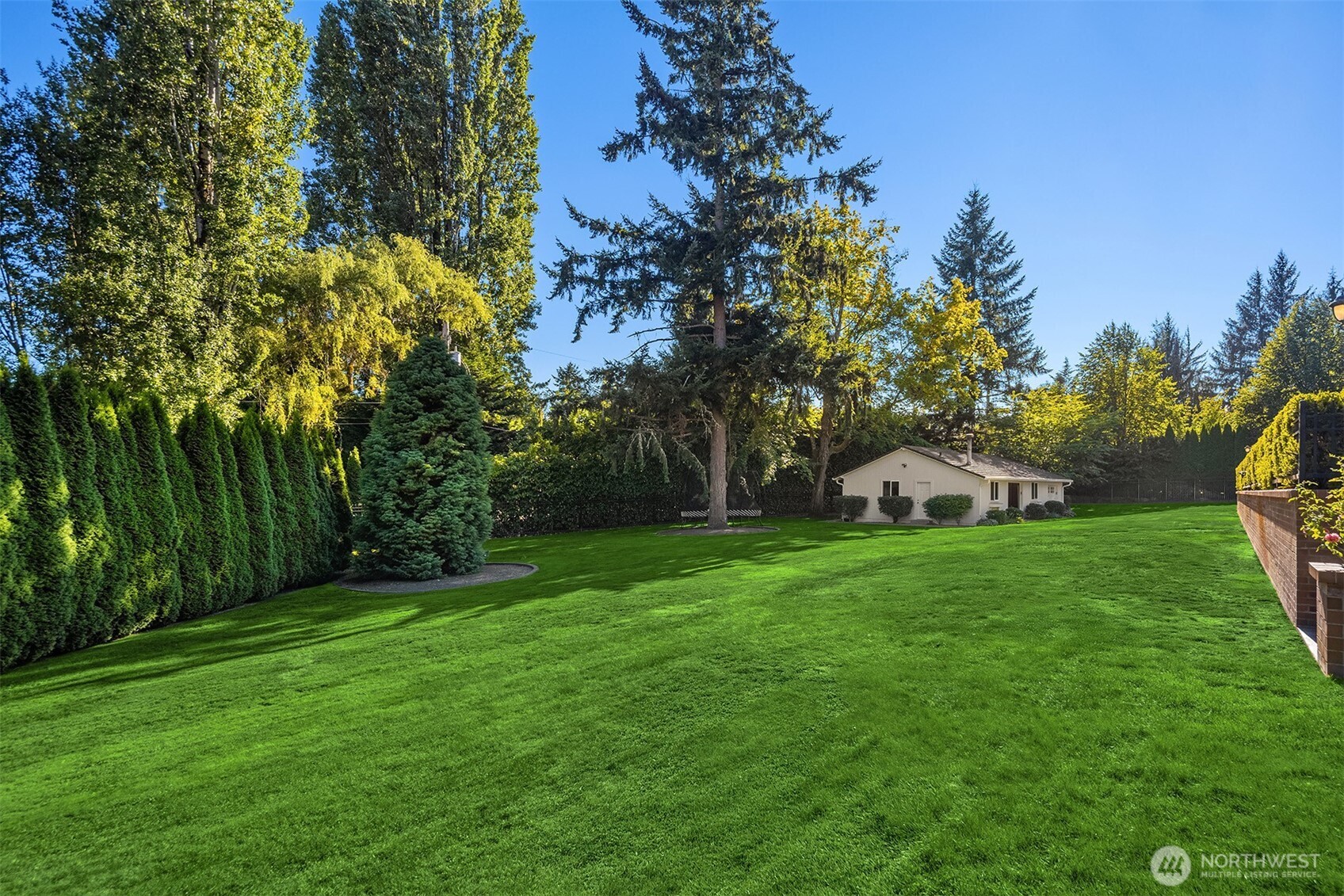 Bellevue, Washington, 98004, United States, 5 Bedrooms Bedrooms, ,4 BathroomsBathrooms,Residential,For Sale,1917524