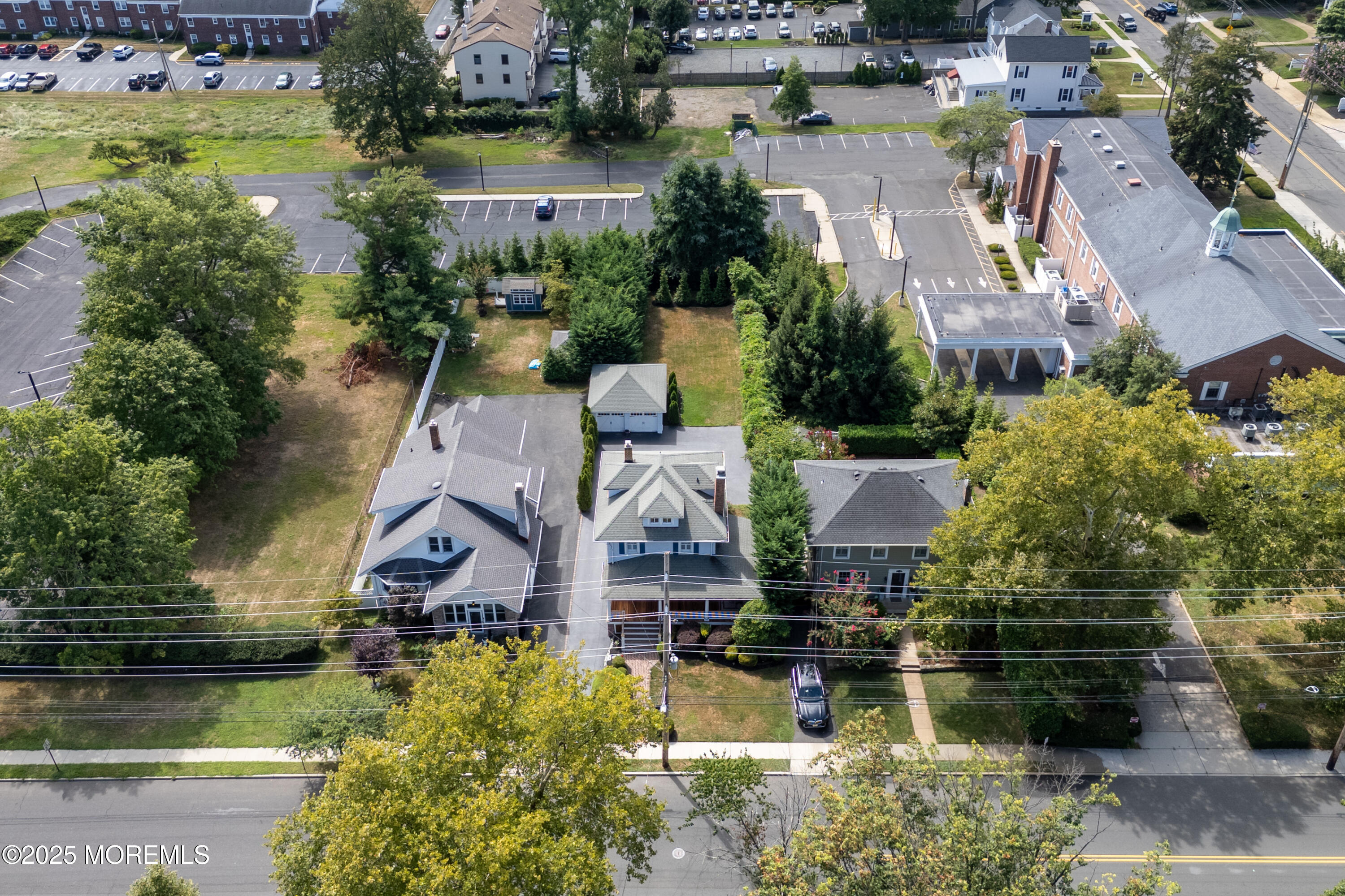 Red Bank, New Jersey, 07701, United States, 3 Bedrooms Bedrooms, ,2 BathroomsBathrooms,Residential,For Sale,1920551