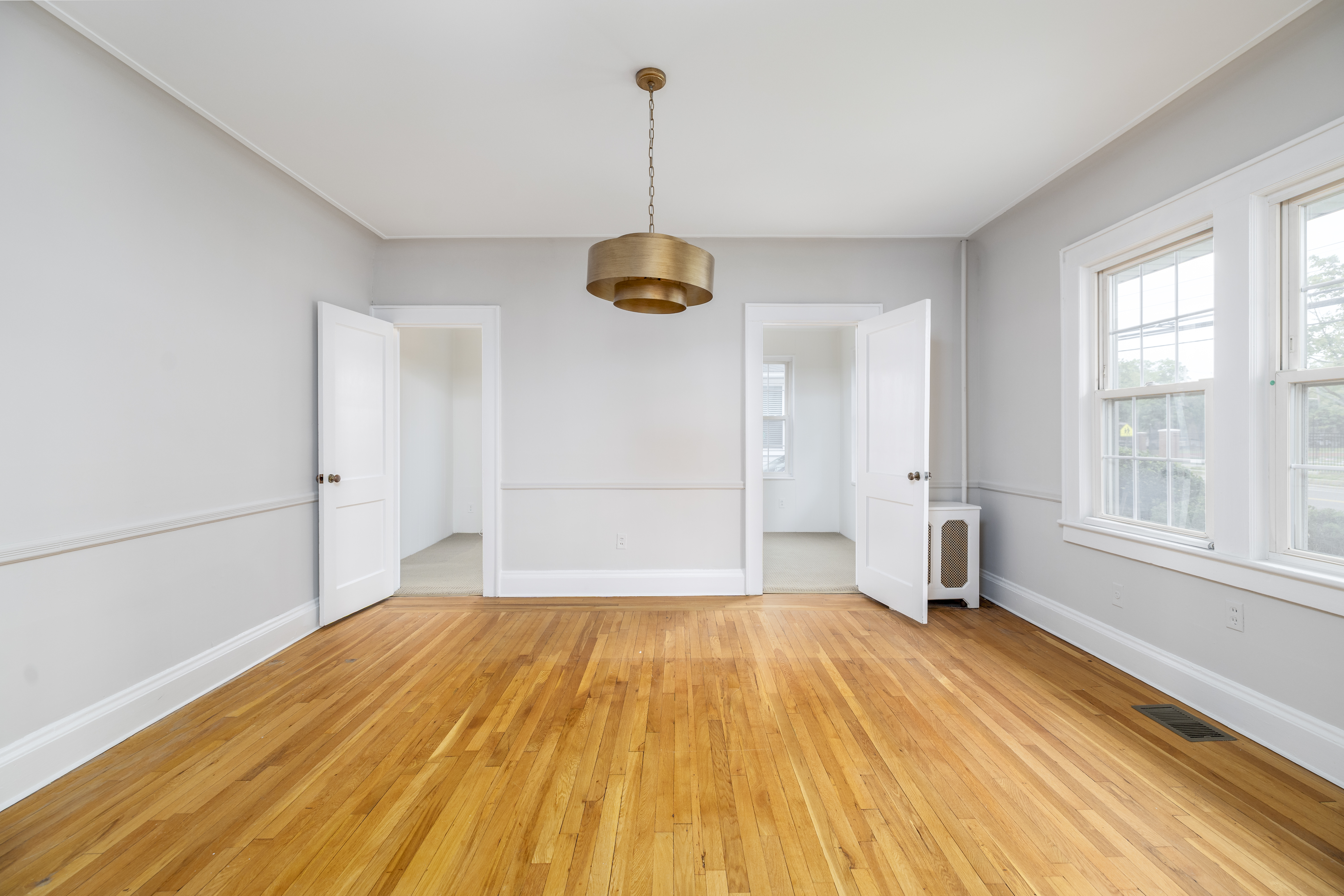  215 Lakeview Avenue, Rockville Centre, NY, 11570 - 物件實景