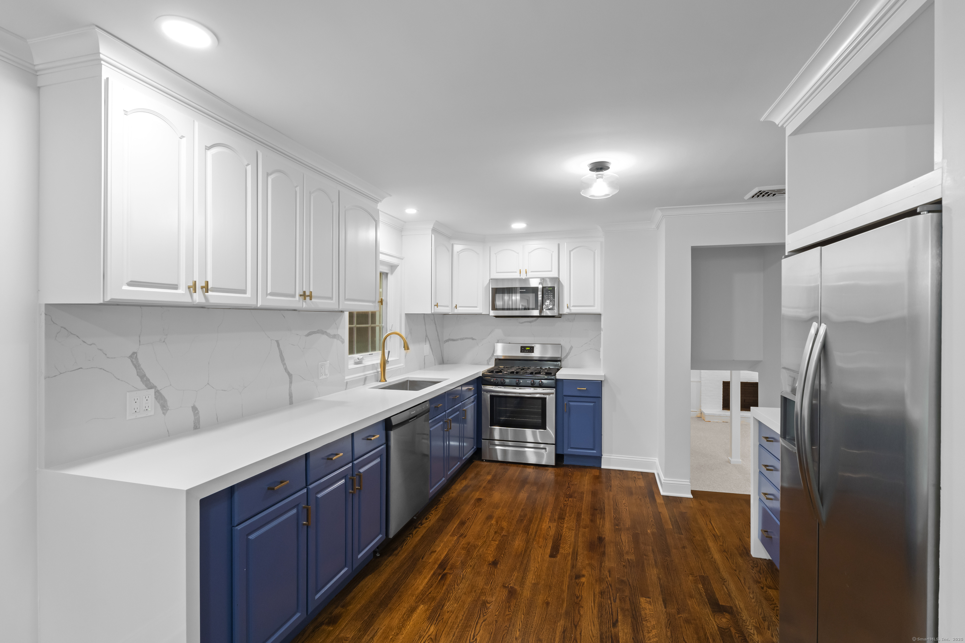 Norwalk, Connecticut, 06850, United States, 3 Bedrooms Bedrooms, ,3 BathroomsBathrooms,Residential,For Sale,1911174