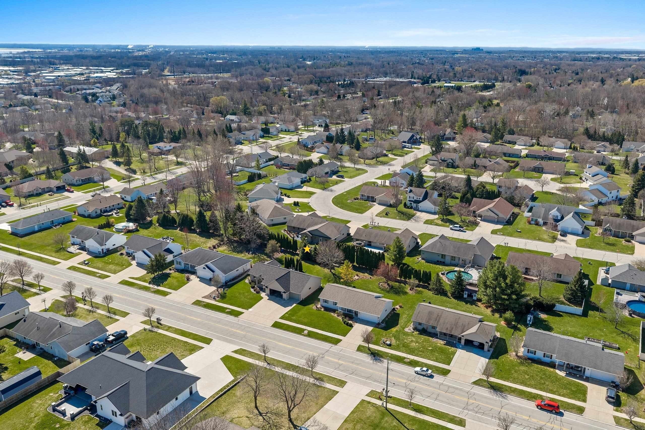 GREEN BAY, Wisconsin, 54313, United States, 4 Bedrooms Bedrooms, ,4 BathroomsBathrooms,Residential,For Sale,2048613