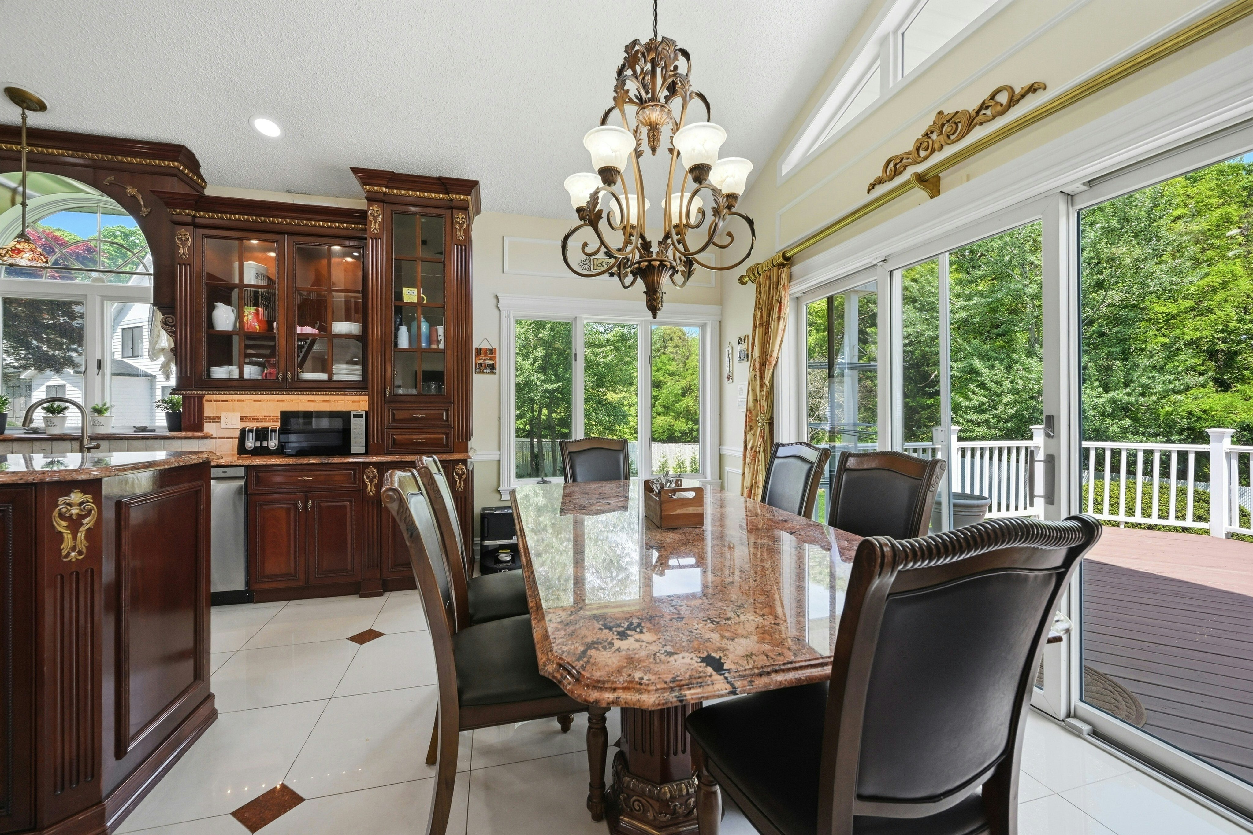  12 Phillips Lane, Lake Grove, NY, 11755 - 物件實景