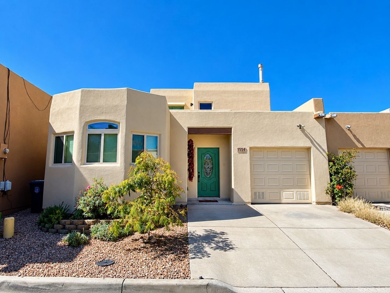 Moki Ln, Santa Fe, NM 87507