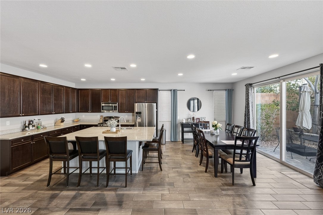 Las Vegas, Nevada, 89129, United States, 4 Bedrooms Bedrooms, ,3 BathroomsBathrooms,Residential,For Sale,2023651