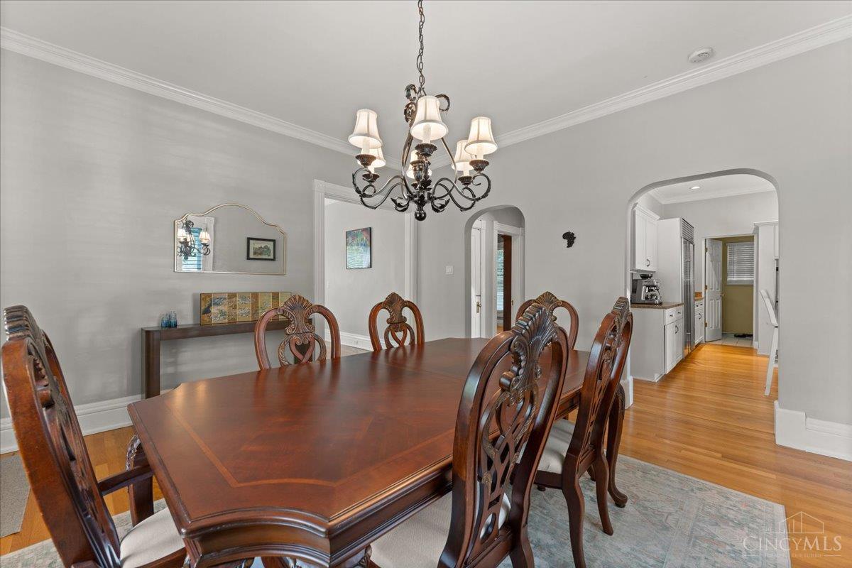 Cincinnati, Ohio, 45226, United States, 3 Bedrooms Bedrooms, ,2 BathroomsBathrooms,Residential,For Sale,1988954