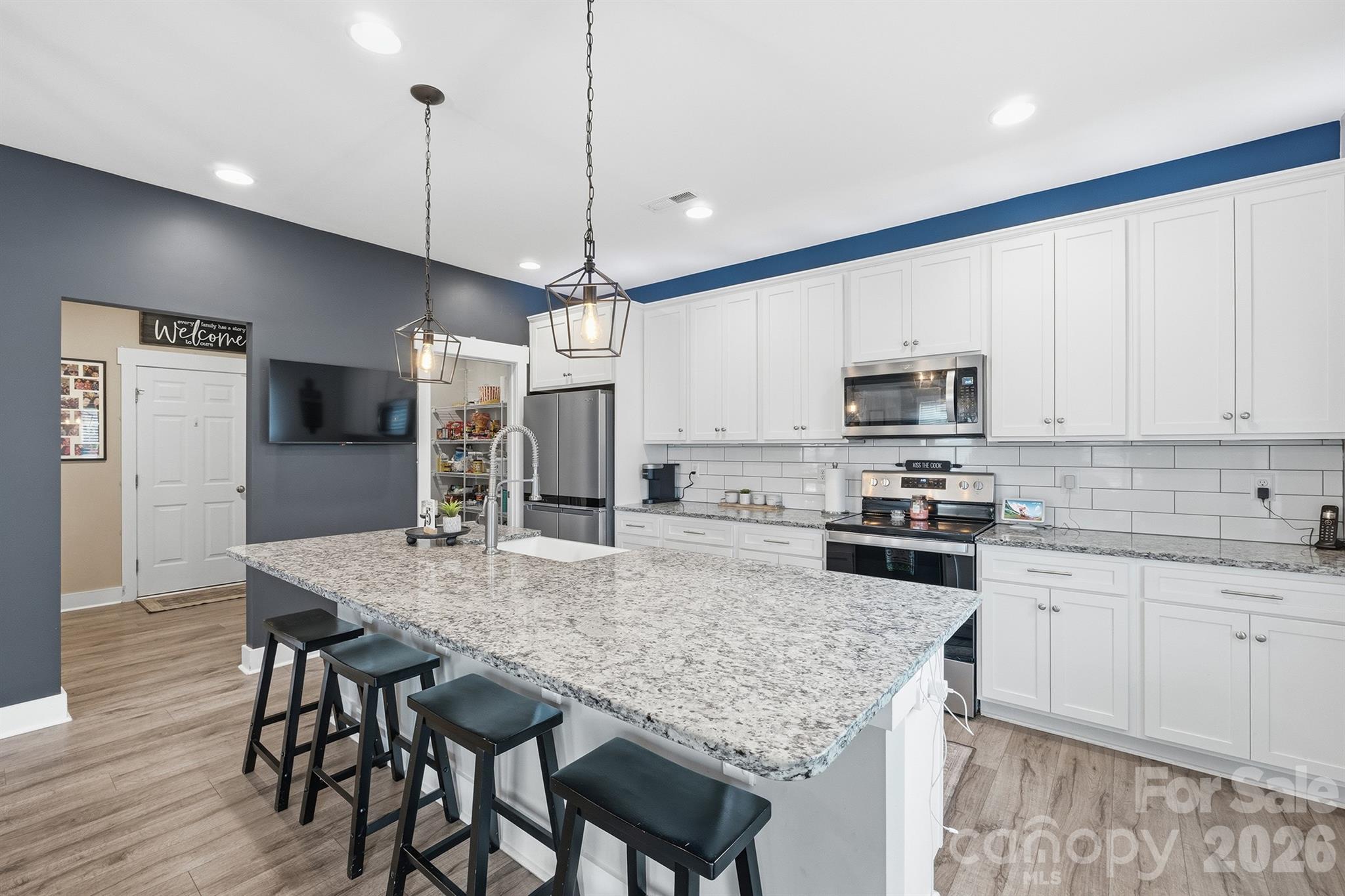 Maiden, North Carolina, 28650, United States, 4 Bedrooms Bedrooms, ,4 BathroomsBathrooms,Residential,For Sale,2048449