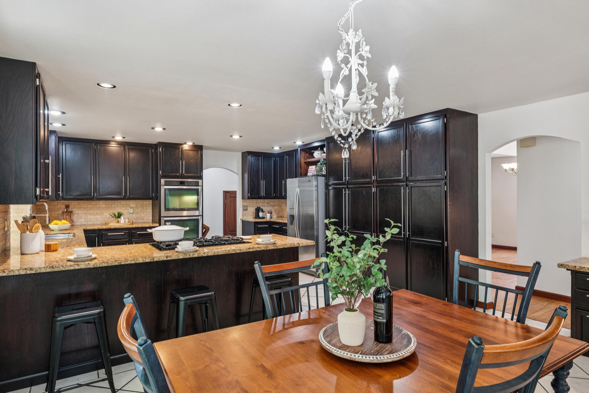  Elegant Northeast Santa Rosa Home on .5 Acres - 物件實景