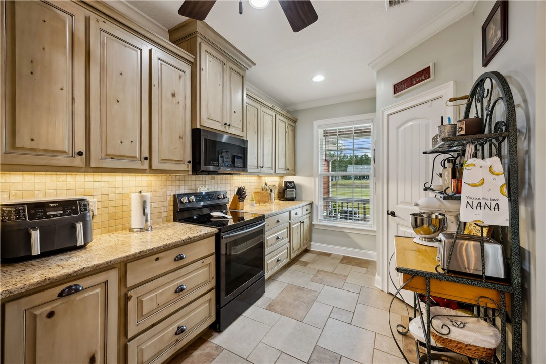 White Oak, Georgia, 31568, United States, 3 Bedrooms Bedrooms, ,2 BathroomsBathrooms,Residential,For Sale,1985107