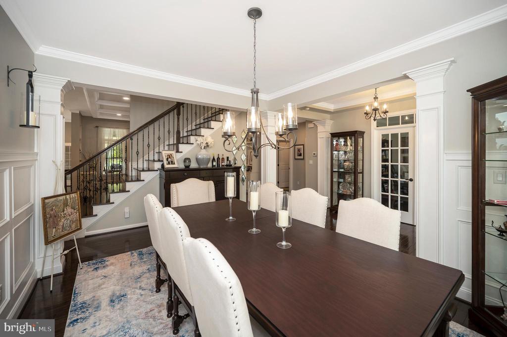 Fredericksburg, Virginia, 22406, United States, 5 Bedrooms Bedrooms, ,6 BathroomsBathrooms,Residential,For Sale,1981857