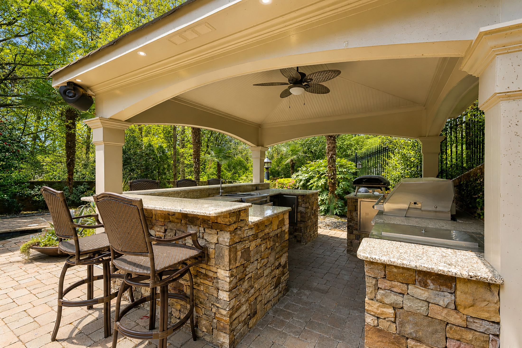  Exquisite Gated Brick and Stone Estate in Sought-after Chastain Park Area - 物件實景