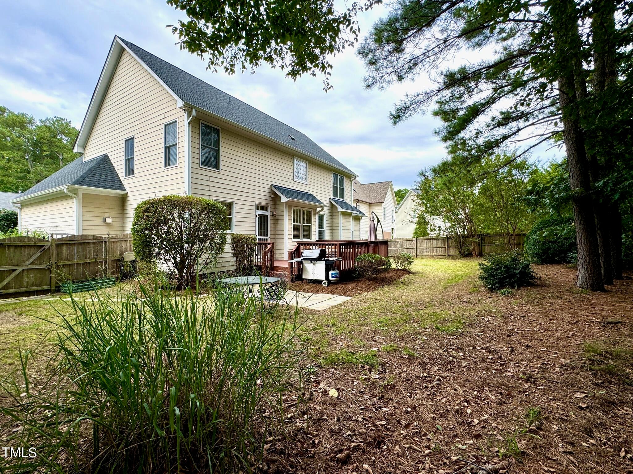 8607 Eagle View Drive, Durham, North Carolina, 27713, United States, 3 Bedrooms Bedrooms, ,3 BathroomsBathrooms,Residential,For Sale,8607 Eagle View Drive,1625950