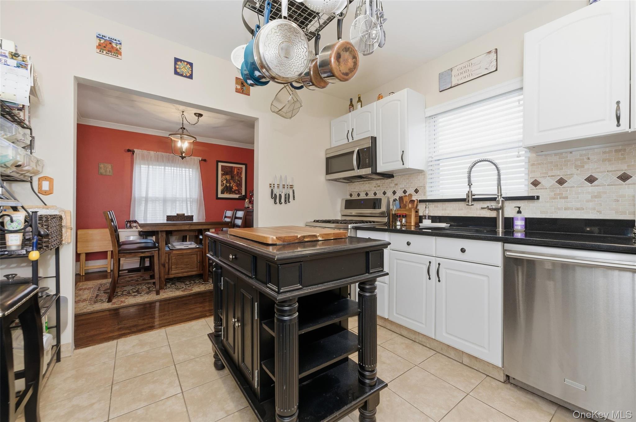 Oceanside, New York, 11572, United States, 3 Bedrooms Bedrooms, ,3 BathroomsBathrooms,Residential,For Sale,1990988