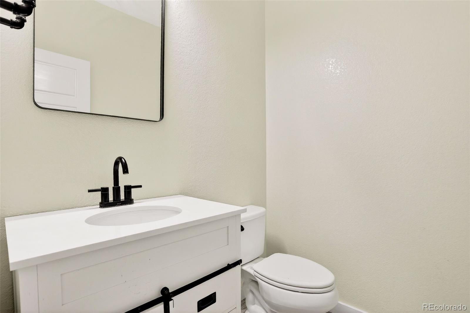 Aurora, Colorado, 80018, United States, 3 Bedrooms Bedrooms, ,3 BathroomsBathrooms,Residential,For Sale,2003114