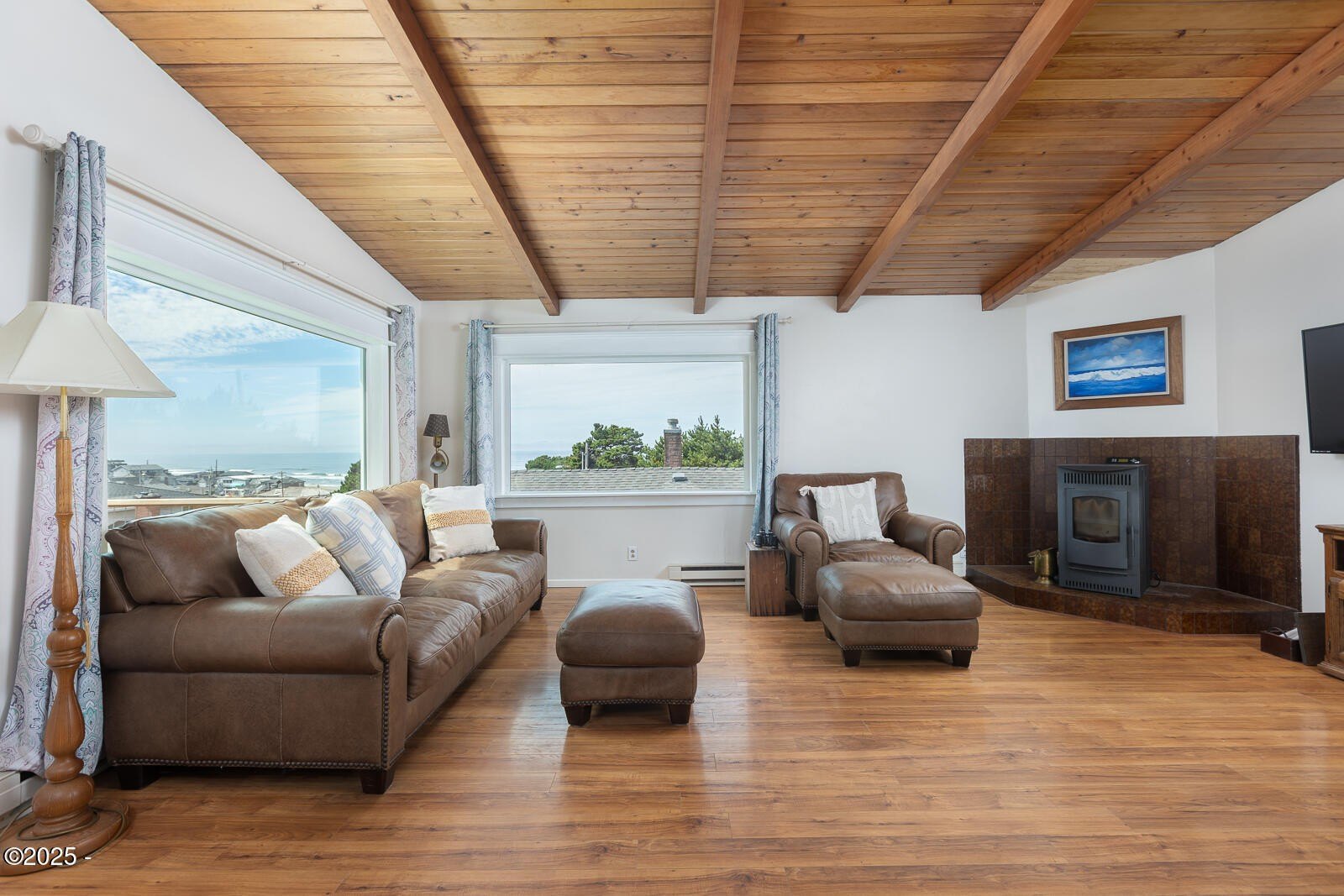 Lincoln City, Oregon, 97367, United States, 3 Bedrooms Bedrooms, ,Residential,For Sale,1939993