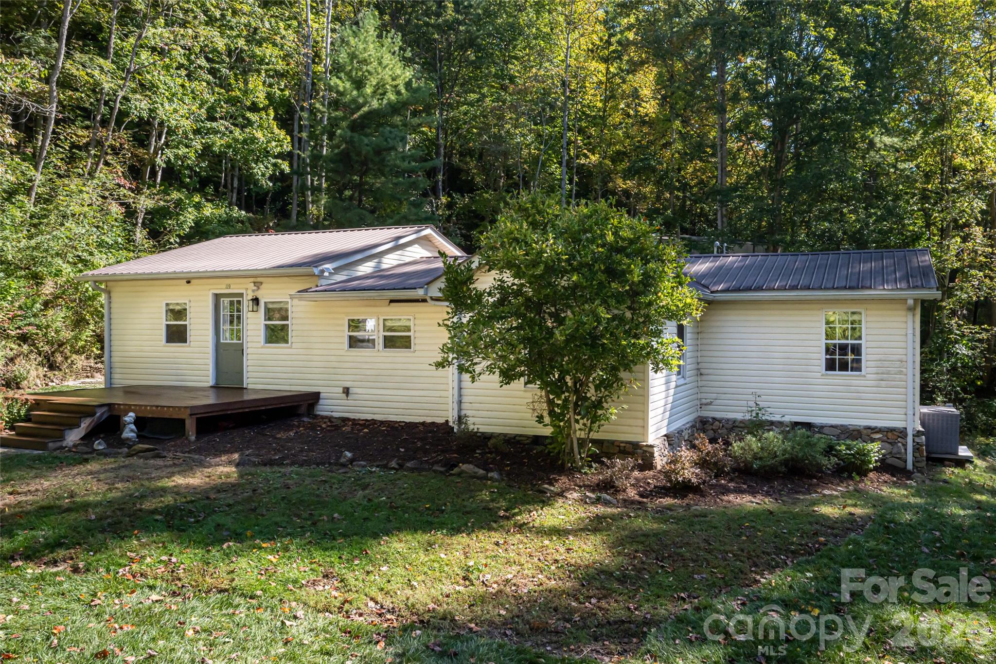 Sayles Town Rd, Fairview, NC 28730