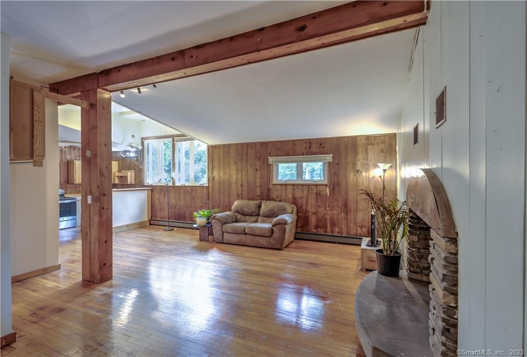 Hawleyville Rd, Newtown, CT 06470