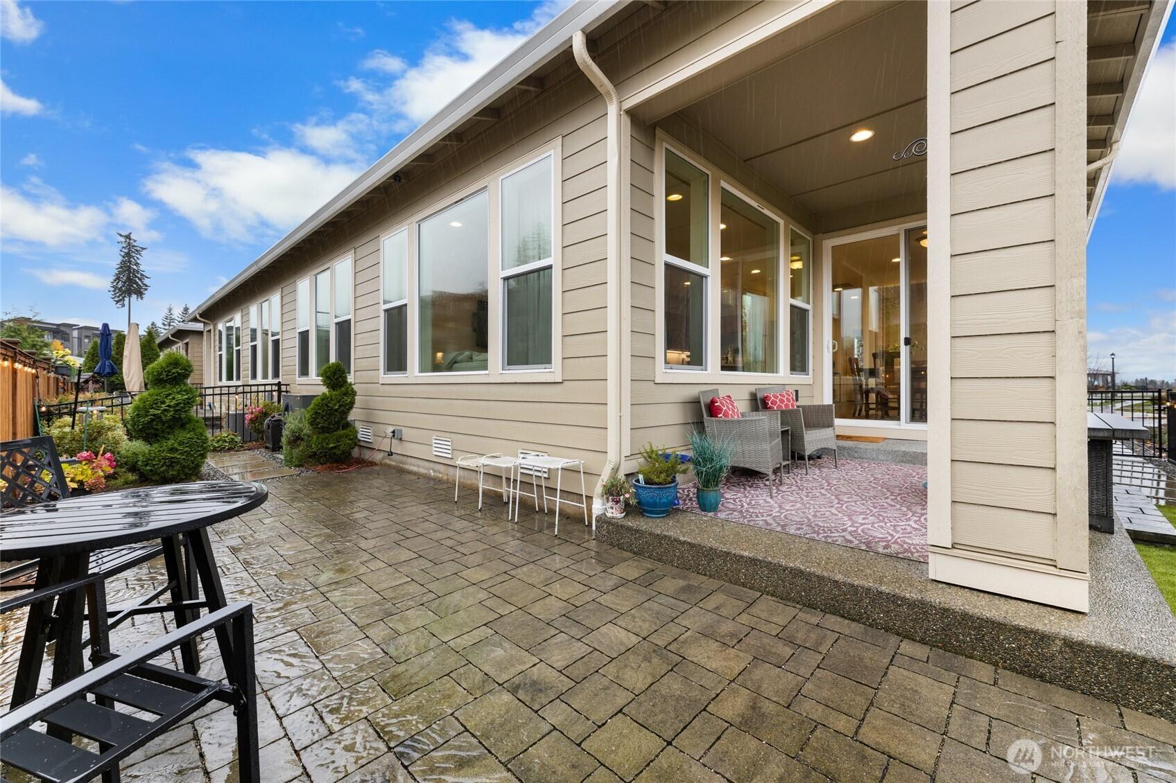 MAPLE VALLEY, Washington, 98038, United States, 2 Bedrooms Bedrooms, ,2 BathroomsBathrooms,Residential,For Sale,1989729