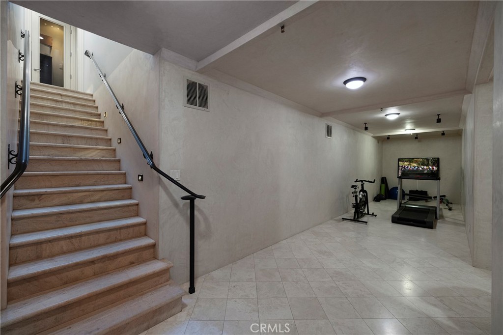 Newport Beach, California, 92661, United States, 7 Bedrooms Bedrooms, ,9 BathroomsBathrooms,Residential,For Sale,1770248