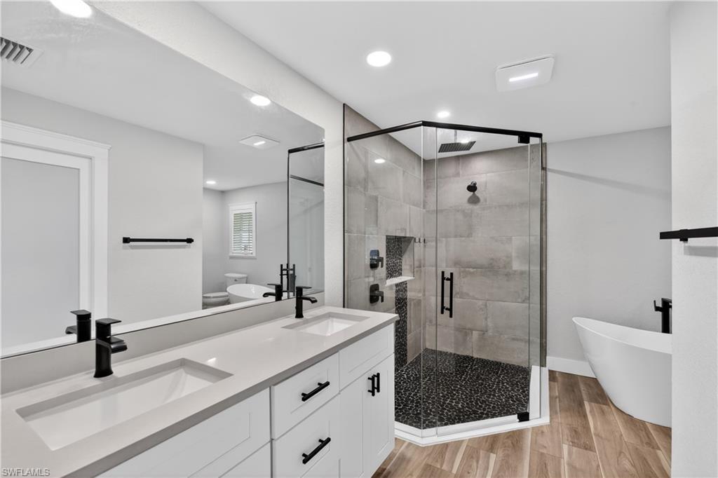 North Fort Myers, Florida, 33917, United States, 3 Bedrooms Bedrooms, ,2 BathroomsBathrooms,Residential,For Sale,2001976