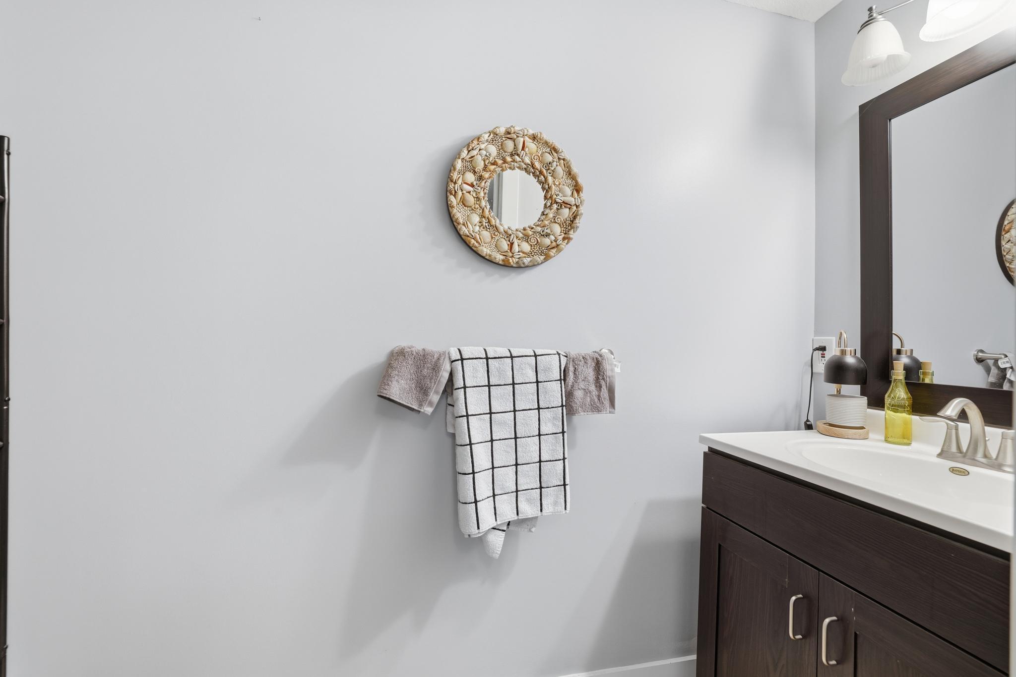 Saint Paul, Minnesota, 55102, United States, ,Residential,For Sale,1989124