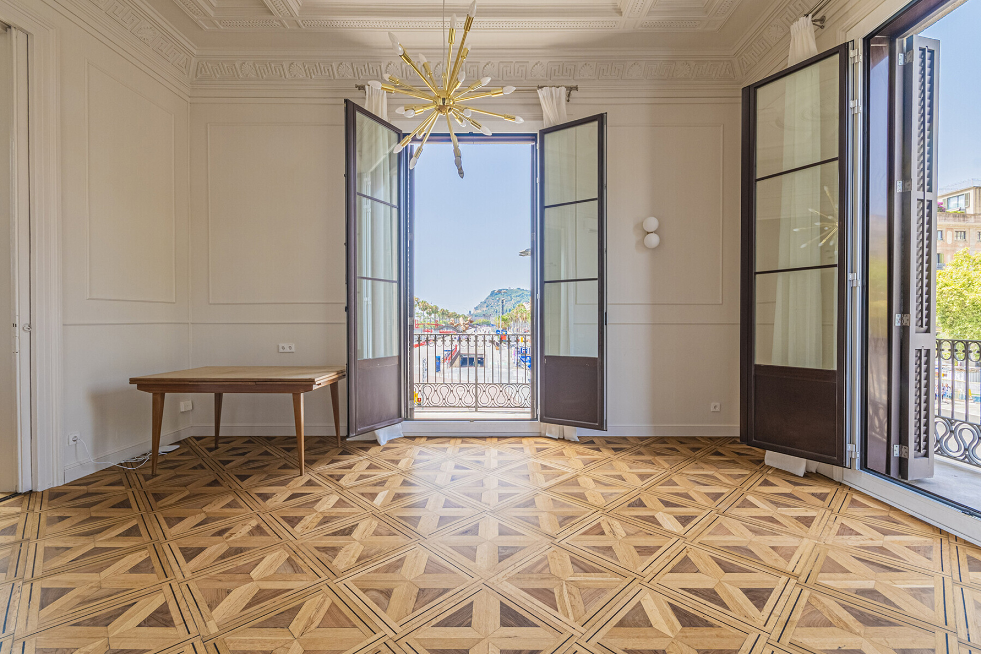  Renovated corner apartment in El Born with views of Port Vell - 物件實景
