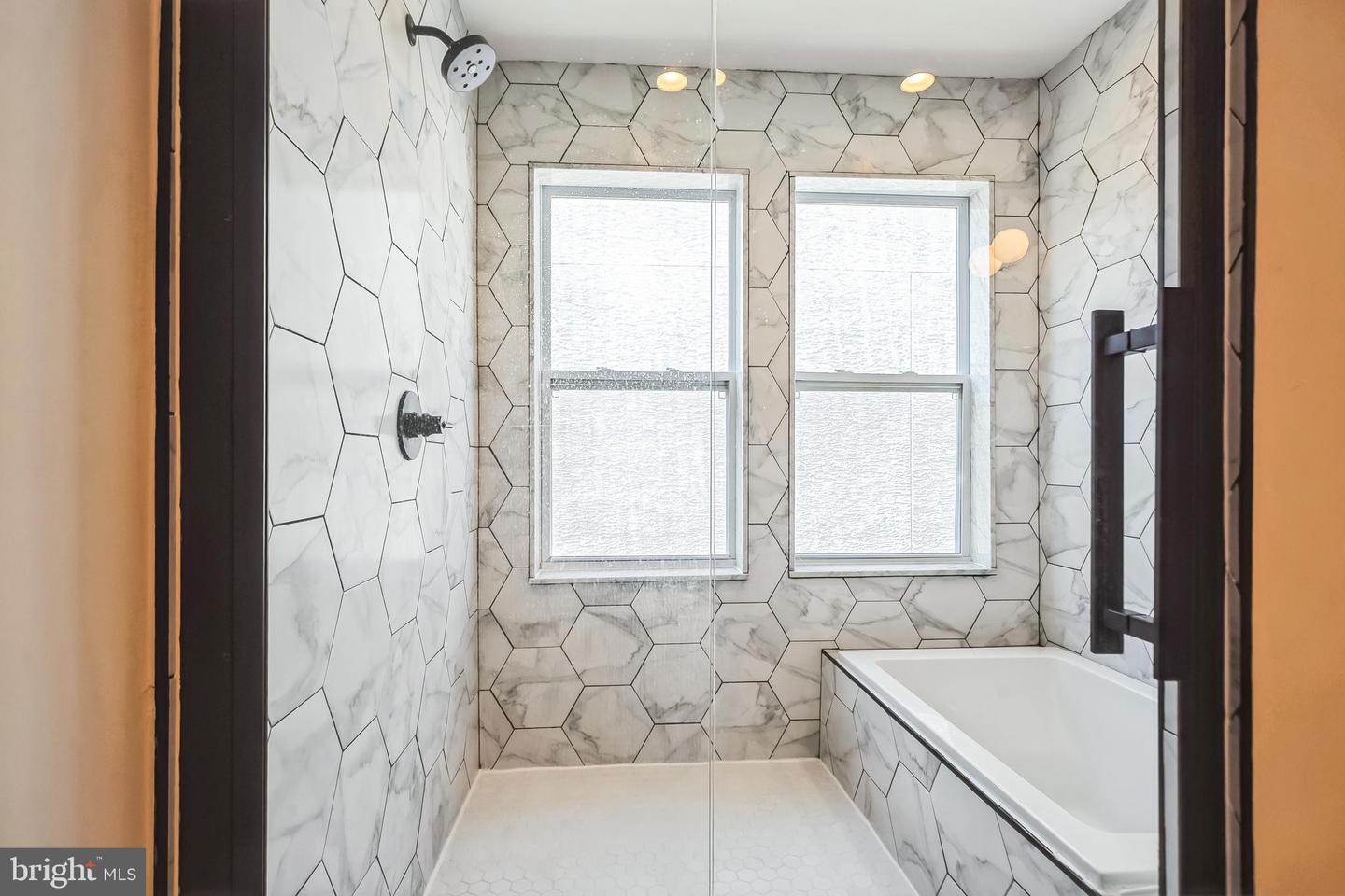 Philadelphia, Pennsylvania, 19130, United States, 4 Bedrooms Bedrooms, ,3 BathroomsBathrooms,Residential,For Sale,1949976