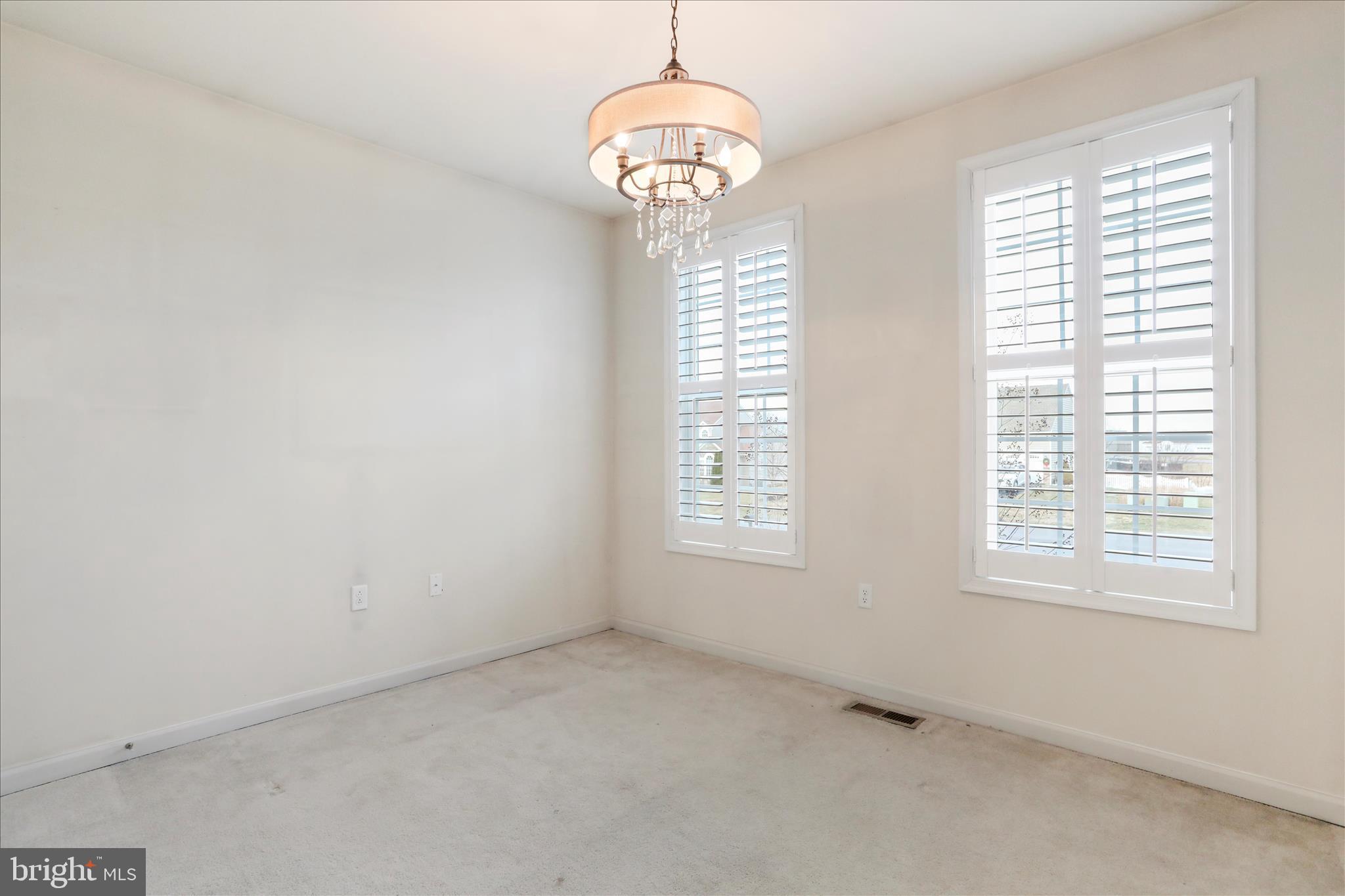 Williamsport, Maryland, 21795, United States, 3 Bedrooms Bedrooms, ,2 BathroomsBathrooms,Residential,For Sale,2005890