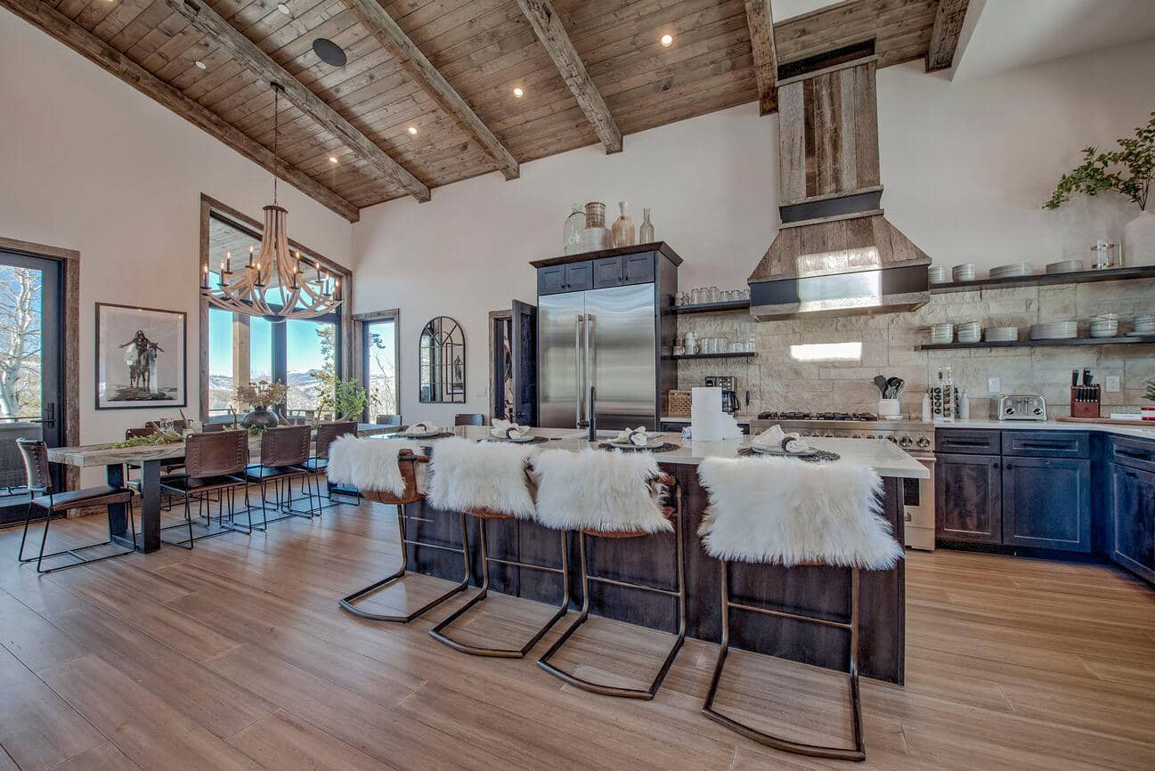 Sevierville, Tennessee, 378762, United States, 4 Bedrooms Bedrooms, ,7 BathroomsBathrooms,Residential,For Sale,1980543