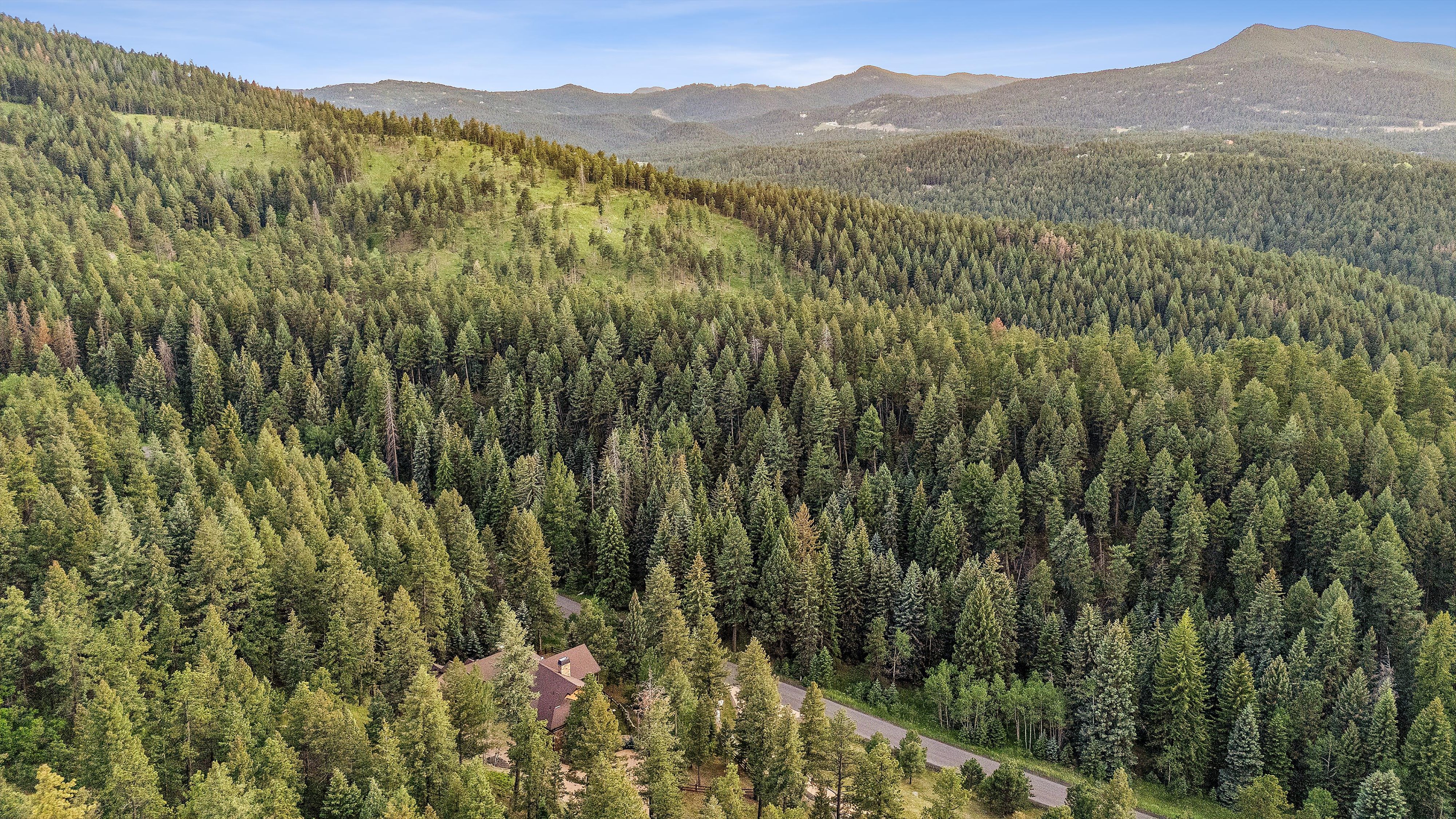  Impressive Mountain Retreat Nestled in the Exclusive Enclave of West Ranch - 物件實景