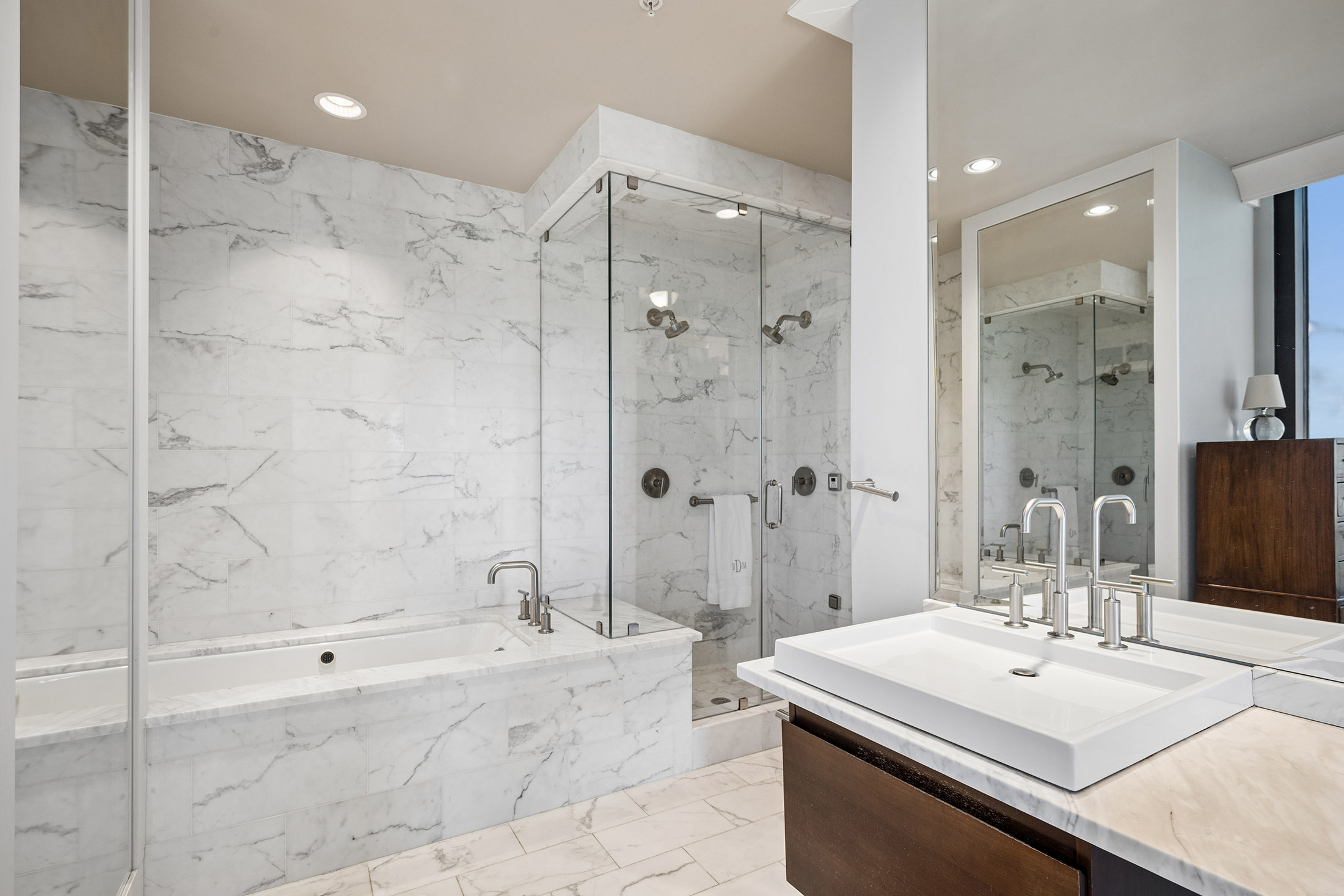  Exceptional Space, Skyline Views, and an Unbeatable Buckhead Location - 物件實景