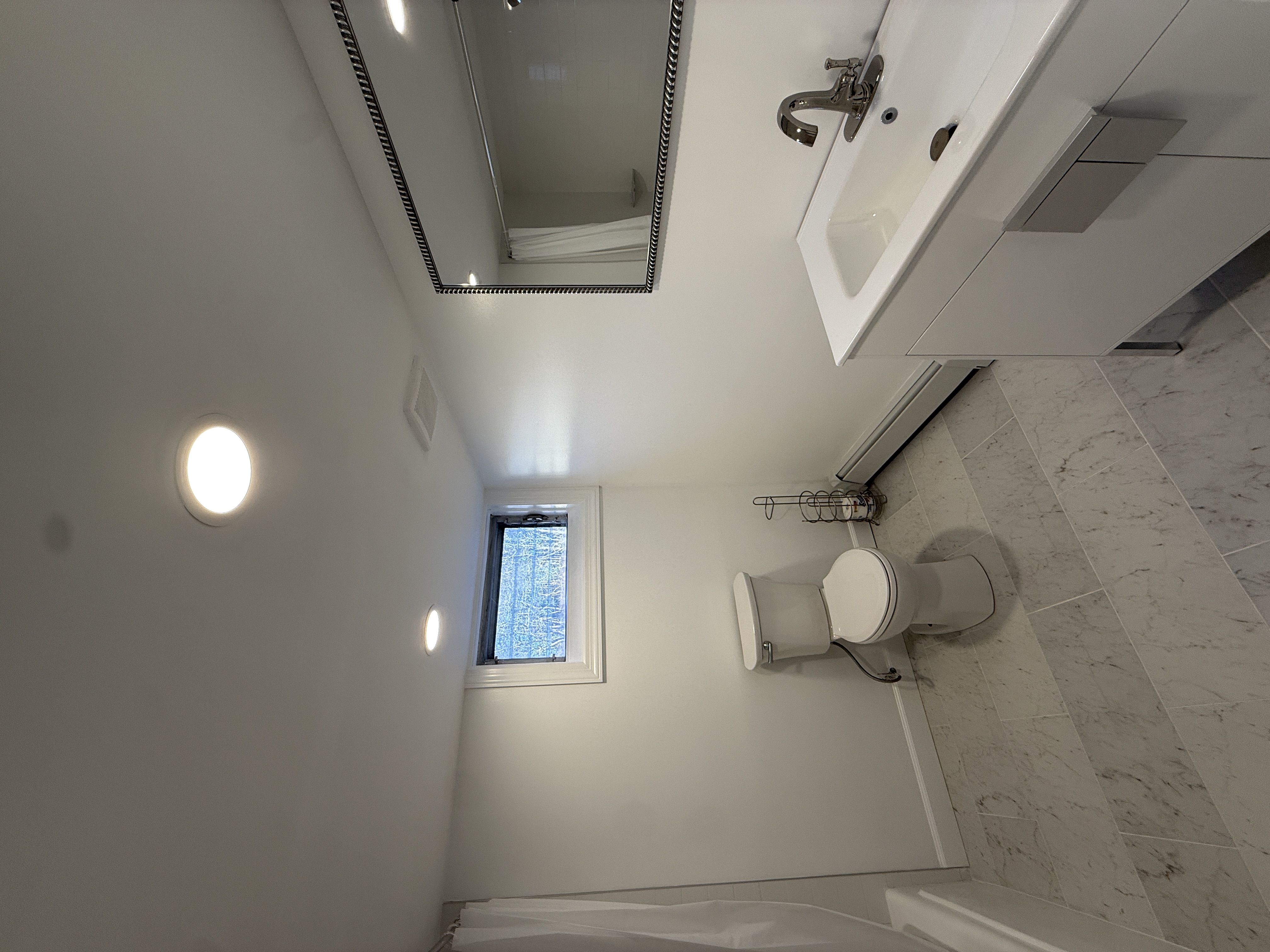 West Islip, New York, 11795, United States, 2 Bedrooms Bedrooms, ,Residential,For Sale,2007437