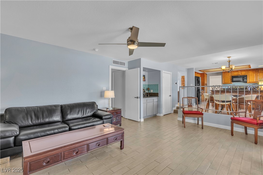 Las Vegas, Nevada, 89146, United States, 4 Bedrooms Bedrooms, ,2 BathroomsBathrooms,Residential,For Sale,1901179