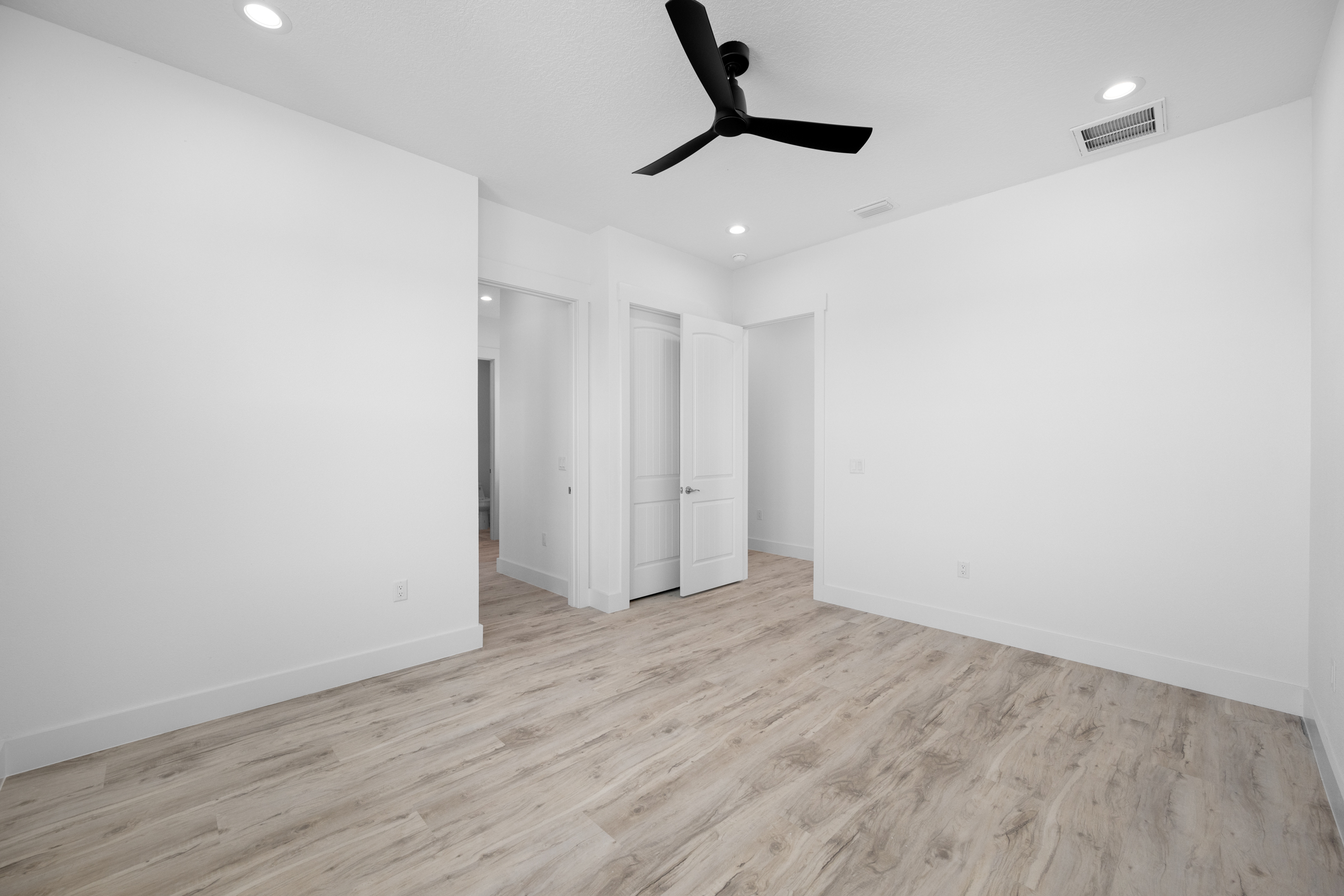 Treasure Island, Florida, 33706, United States, 6 Bedrooms Bedrooms, ,6 BathroomsBathrooms,Residential,For Sale,2032773