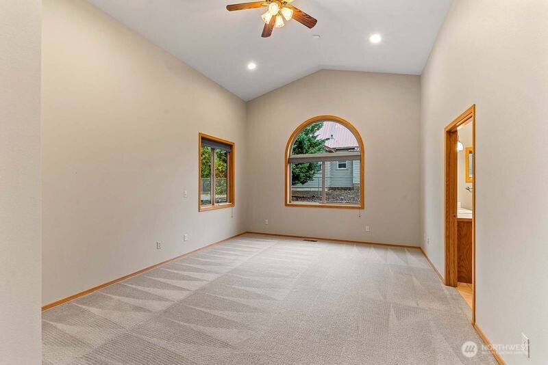 Wenatchee, Washington, 98801, United States, 3 Bedrooms Bedrooms, ,1 BathroomBathrooms,Residential,For Sale,1989040