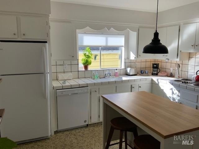 Crockett, California, 94525, United States, 2 Bedrooms Bedrooms, ,1 BathroomBathrooms,Residential,For Sale,1926566