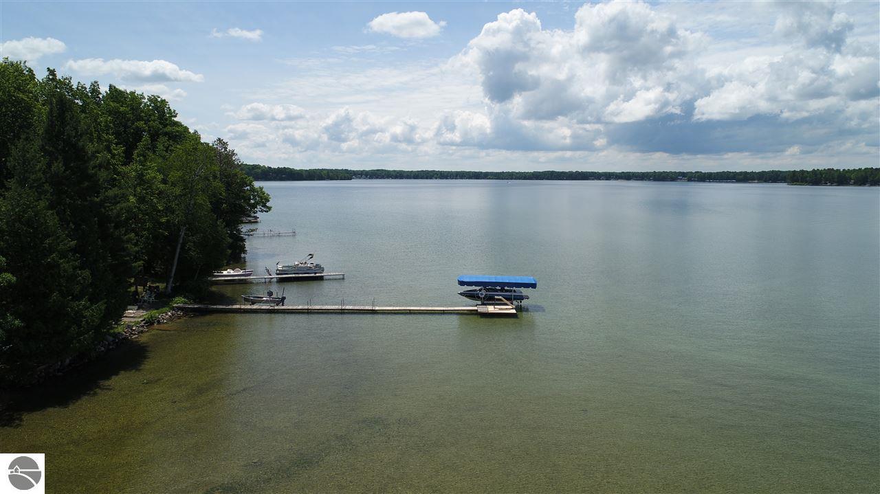 Traverse City, Michigan, 49685, United States, 3 Bedrooms Bedrooms, ,3 BathroomsBathrooms,Residential,For Sale,1988972