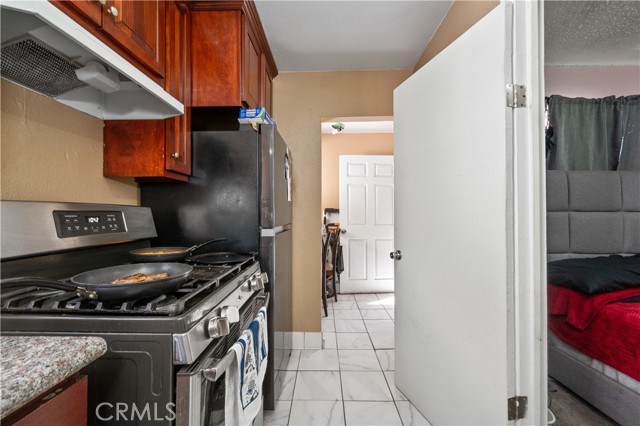 Los Angeles, California, 90044, United States, 2 Bedrooms Bedrooms, ,Residential,For Sale,1869360
