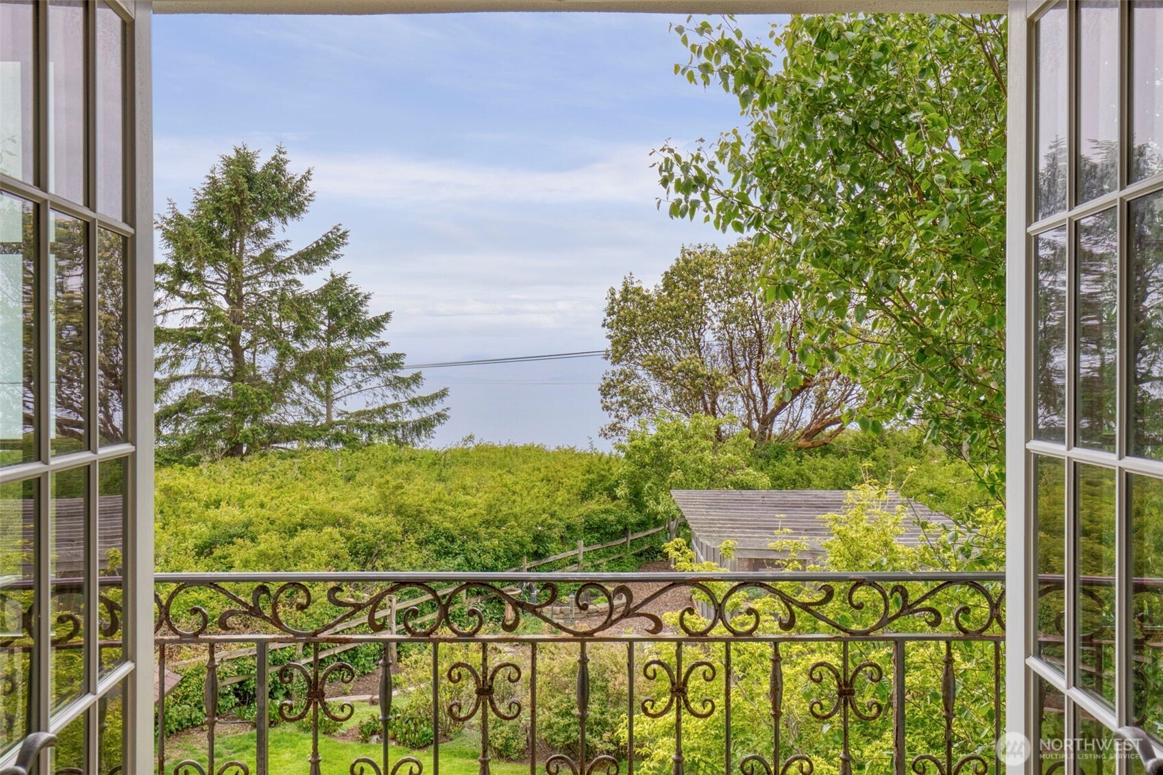 Port Townsend, Washington, 98368, United States, 2 Bedrooms Bedrooms, ,3 BathroomsBathrooms,Residential,For Sale,1997485