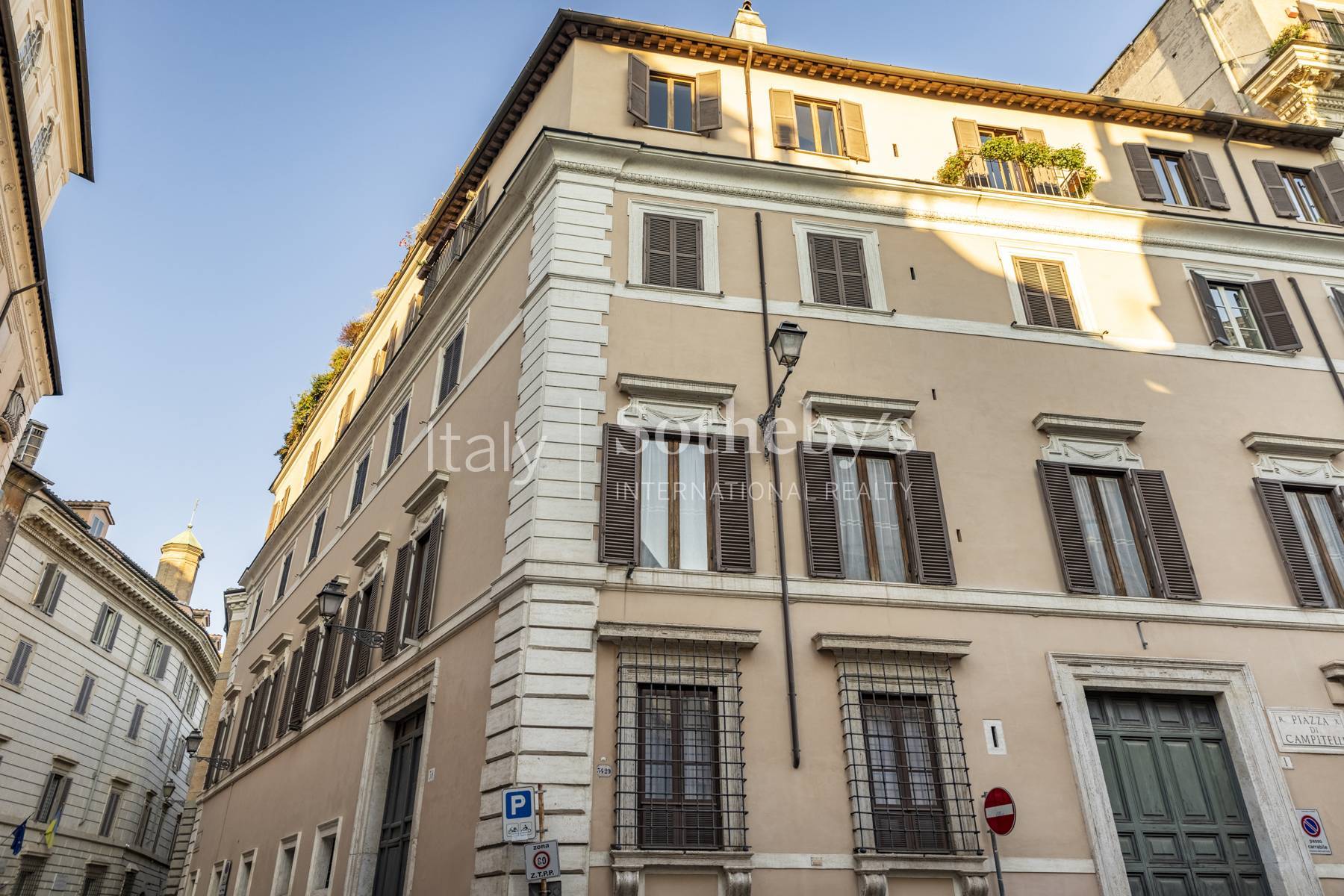  Apartment in noble palace in Piazza Campitelli - 物件實景