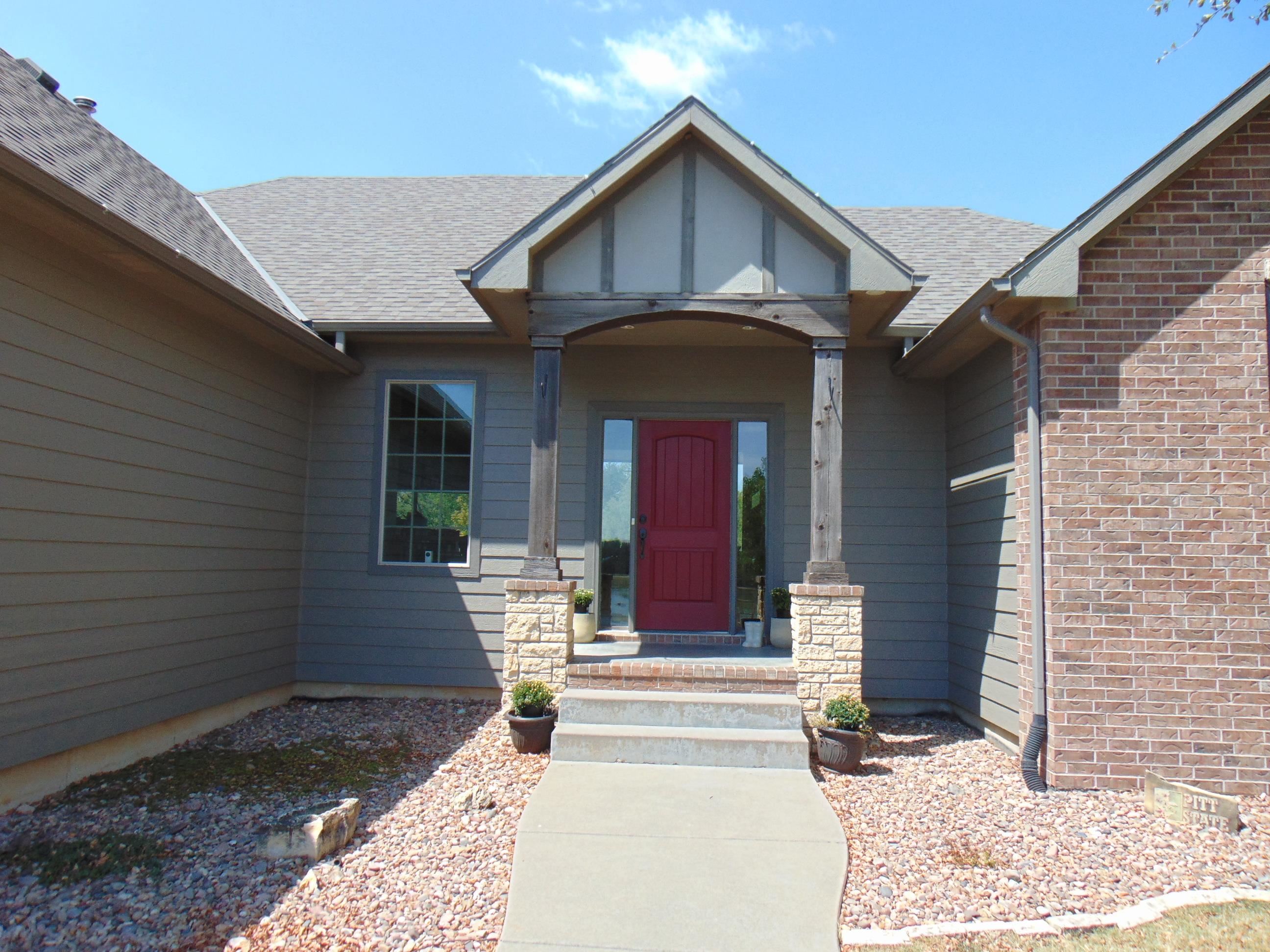 Idle Banks Cir, Valley Center, KS 67147 #1