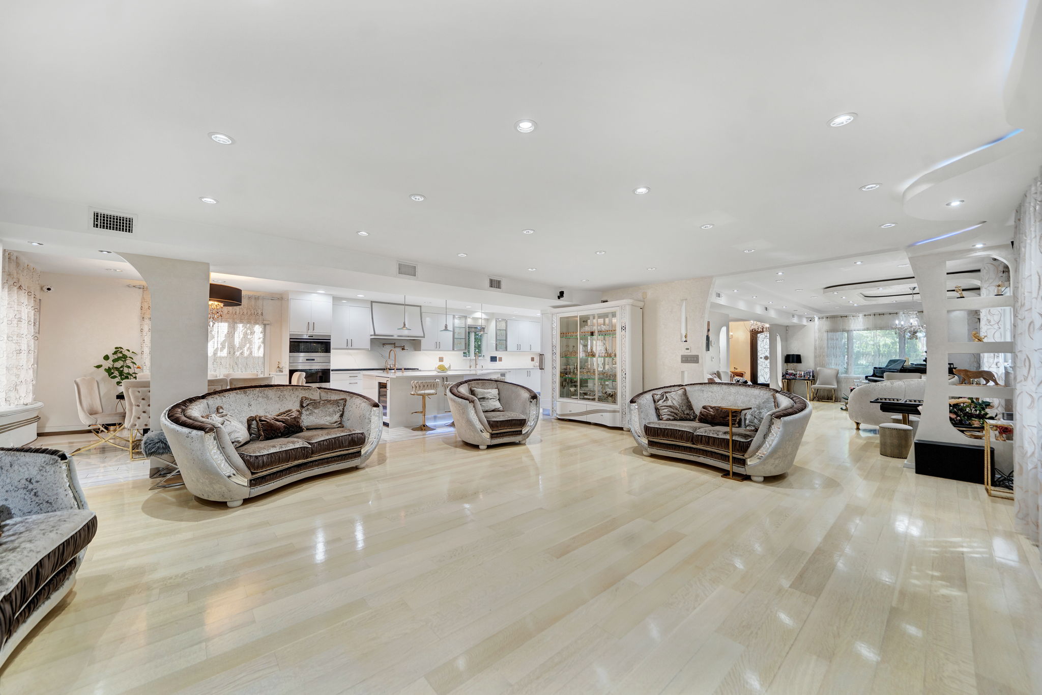  180-15 Aberdeen Road, Jamaica Estates, NY 11432 - 物件實景