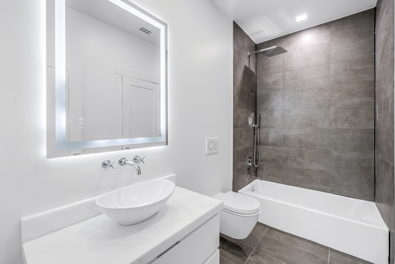 St Petersburg, Florida, 33703, United States, 5 Bedrooms Bedrooms, ,5 BathroomsBathrooms,Residential,For Sale,2013294