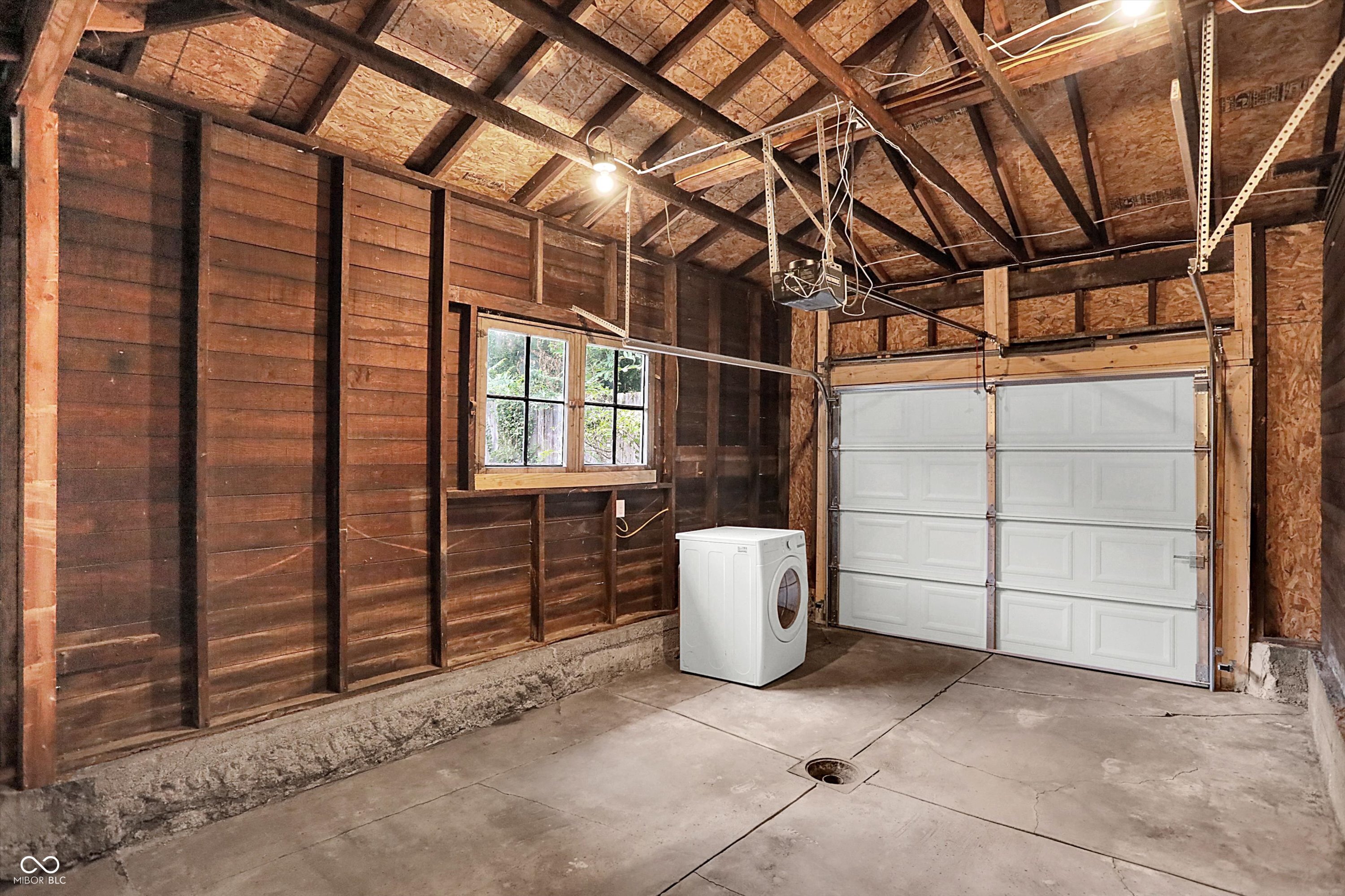 Indianapolis, Indiana, 46205, United States, 3 Bedrooms Bedrooms, ,3 BathroomsBathrooms,Residential,For Sale,1982816